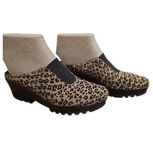 Donald J Pliner Rasha Y2K Leopard Animal Print Wedge Clogs Size 6 Lug Sole Spain